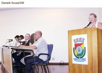 - Prefeita interina abre trabalhos do Legislativo