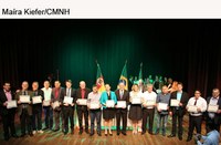 Prefeita, vice e vereadores eleitos são diplomados pela Justiça Eleitoral