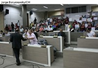 Prefeito presta esclarecimentos sobre problemas da cidade