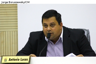 Presidente da Câmara recebe reivindicações de servidores municipais