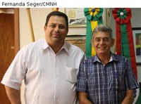 Presidente da Casa recebe líder comunitário em seu gabinete