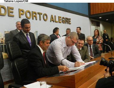 Presidente representa a Câmara no ato de instalação do Parlamento Metropolitano