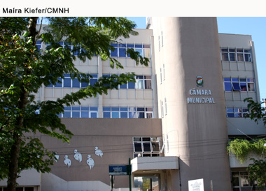 Projeto acrescenta pintura e manutenção elétrica às atribuições de auxiliar de serviços da Casa