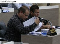 Projeto que modifica possibilidades de publicidade em táxis em vista