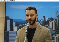 Projeto obriga bancos e estabelecimentos comerciais a disponibilizar atendimento prioritário