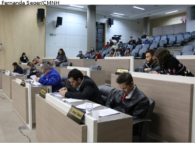 Projeto permite a contratação de 10 clínicos gerais para a rede pública