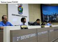 Projetos que fixam os subsídios dos vereadores e do prefeito para 2017 estão tramitando