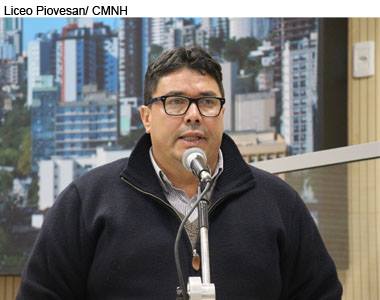 Proposta determina abono da falta aos professores que paralisaram no dia 8 de março