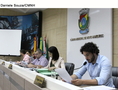 Quatro PLs recebem pedido de vista