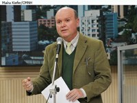 Requerimento de Peteffi pede que Farmácia Comunitária não feche ao meio-dia