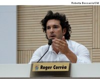 Roger pede troca de poste de luz no São Jorge