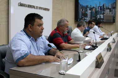 Secretários poderão ser convocados para participar de sessões comunitárias