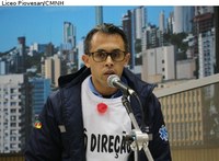 Servidores da Fundação de Saúde de Novo Hamburgo fazem protesto por melhores condições de trabalho