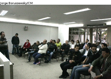 Taxistas pedem rejeição do projeto de lei sobre transporte de passageiros