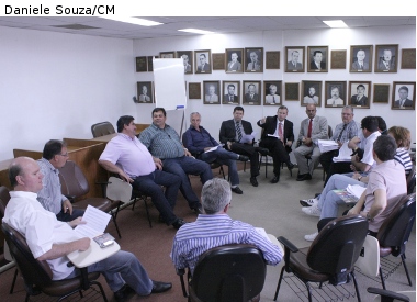 - Vereadores apreciam 26 matérias nesta terça-feira