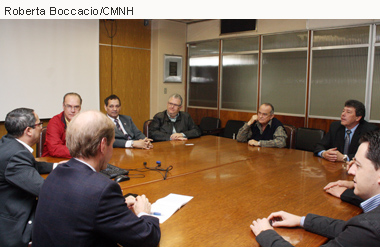 Vereadores buscam resposta para o atraso na construção da ponte na Avenida dos Municípios