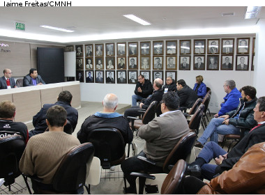 Vereadores cobram da Prefeitura repasses a entidades sociais