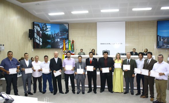 Vereadores da 16ª Legislatura serão empossados nesta tarde 