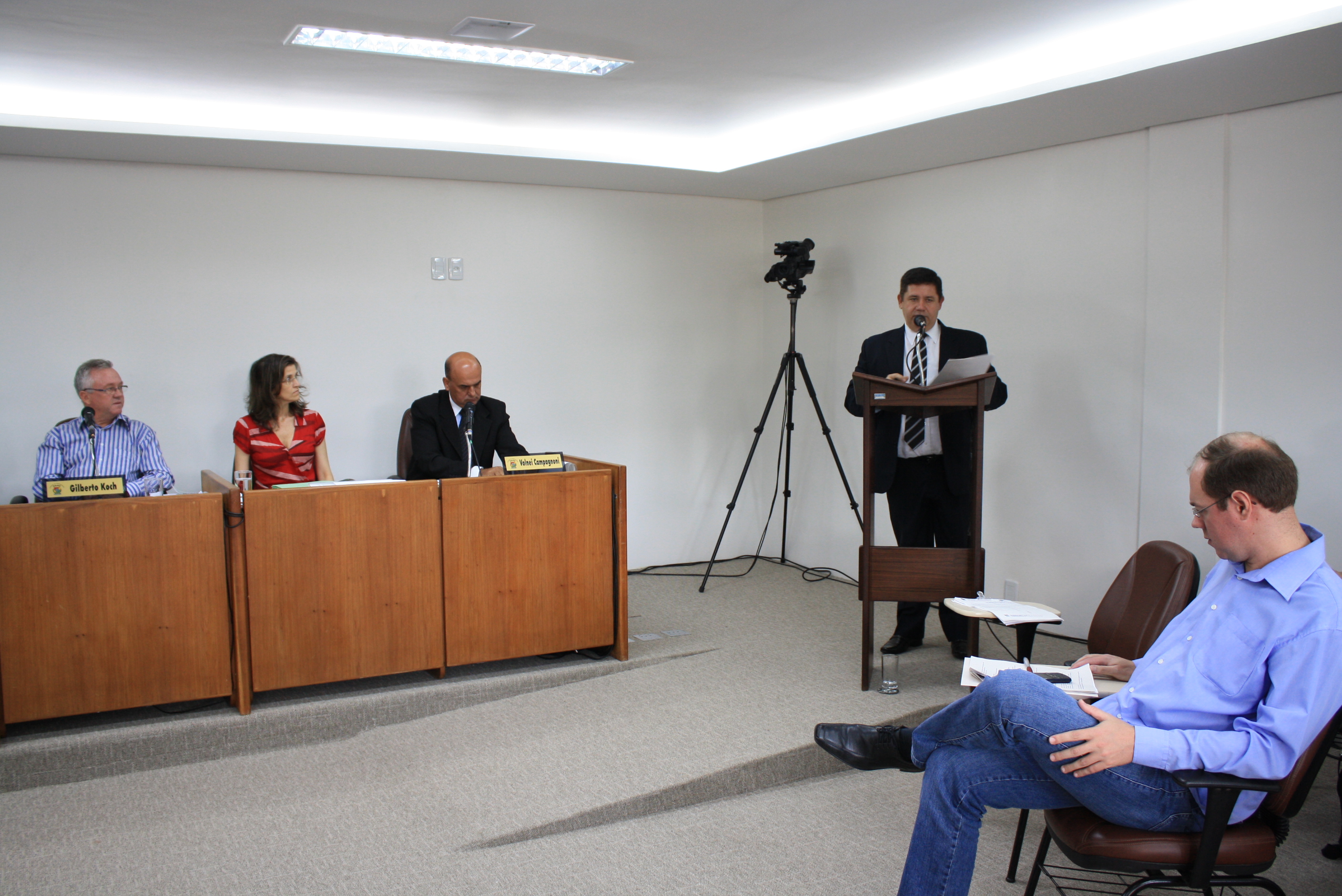 Vereadores garantem realização de obras na Vila Palmeira