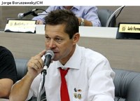 Vereadores pedem limpeza e melhorias na iluminação e no trânsito 