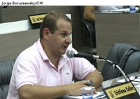 Vereadores solicitam pavimentação asfáltica e coleta de lixo