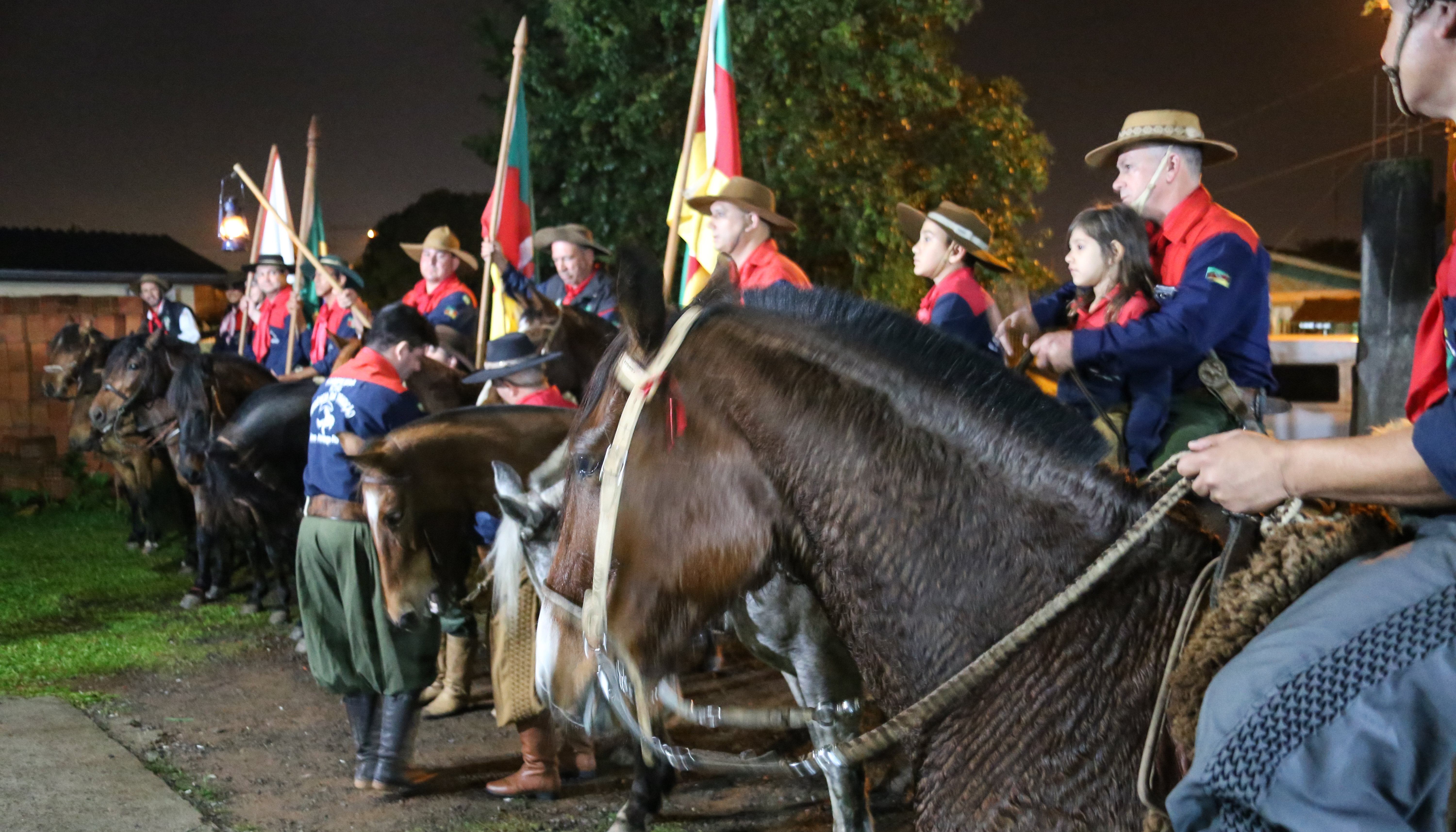 Aberto oficialmente o 1º Acampamento Farroupilha de Canudos