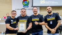 Academia Alliance recebe reconhecimento da Câmara pelos 25 anos de história 