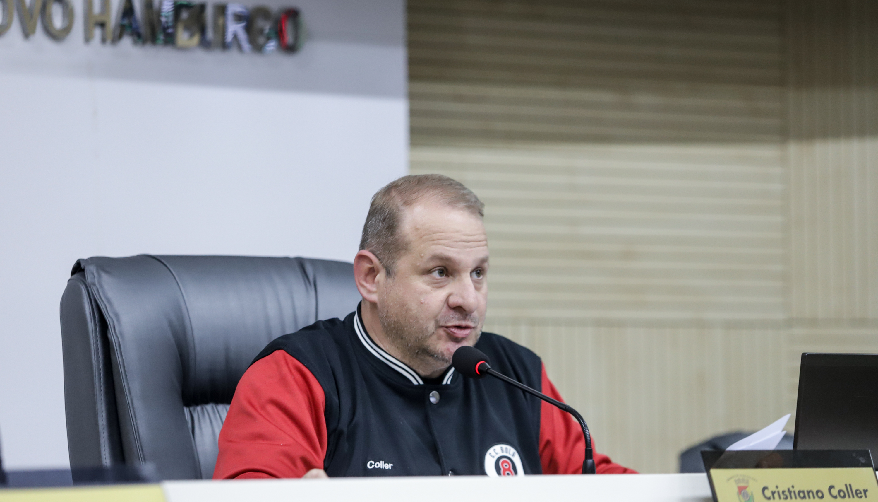 Adiada votação de projetos previstos na pauta desta segunda-feira