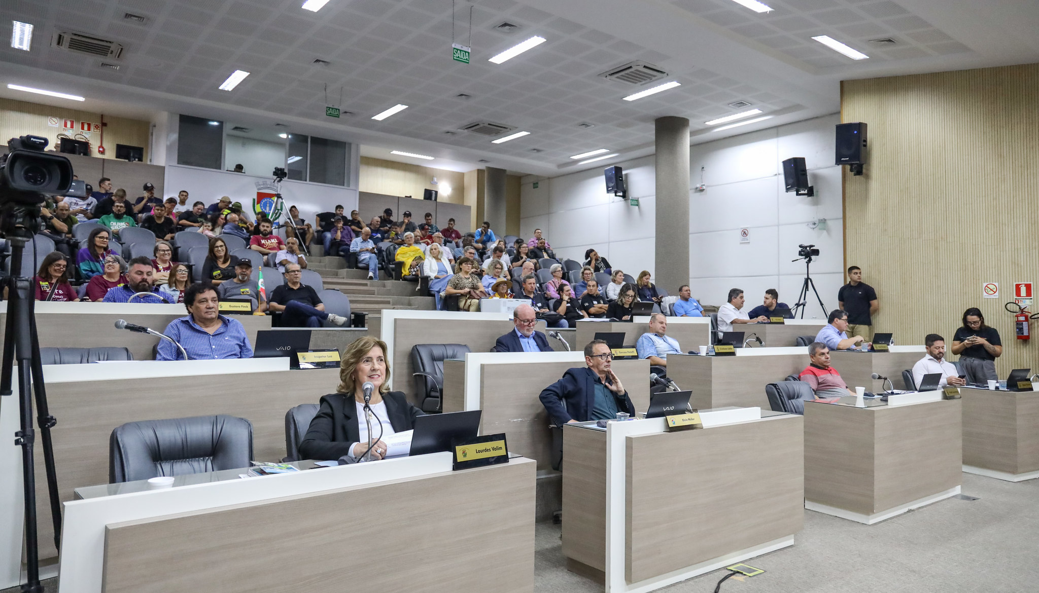 Ajustes aprovados no Estatuto do Servidor incluem avaliação periódica de desempenho