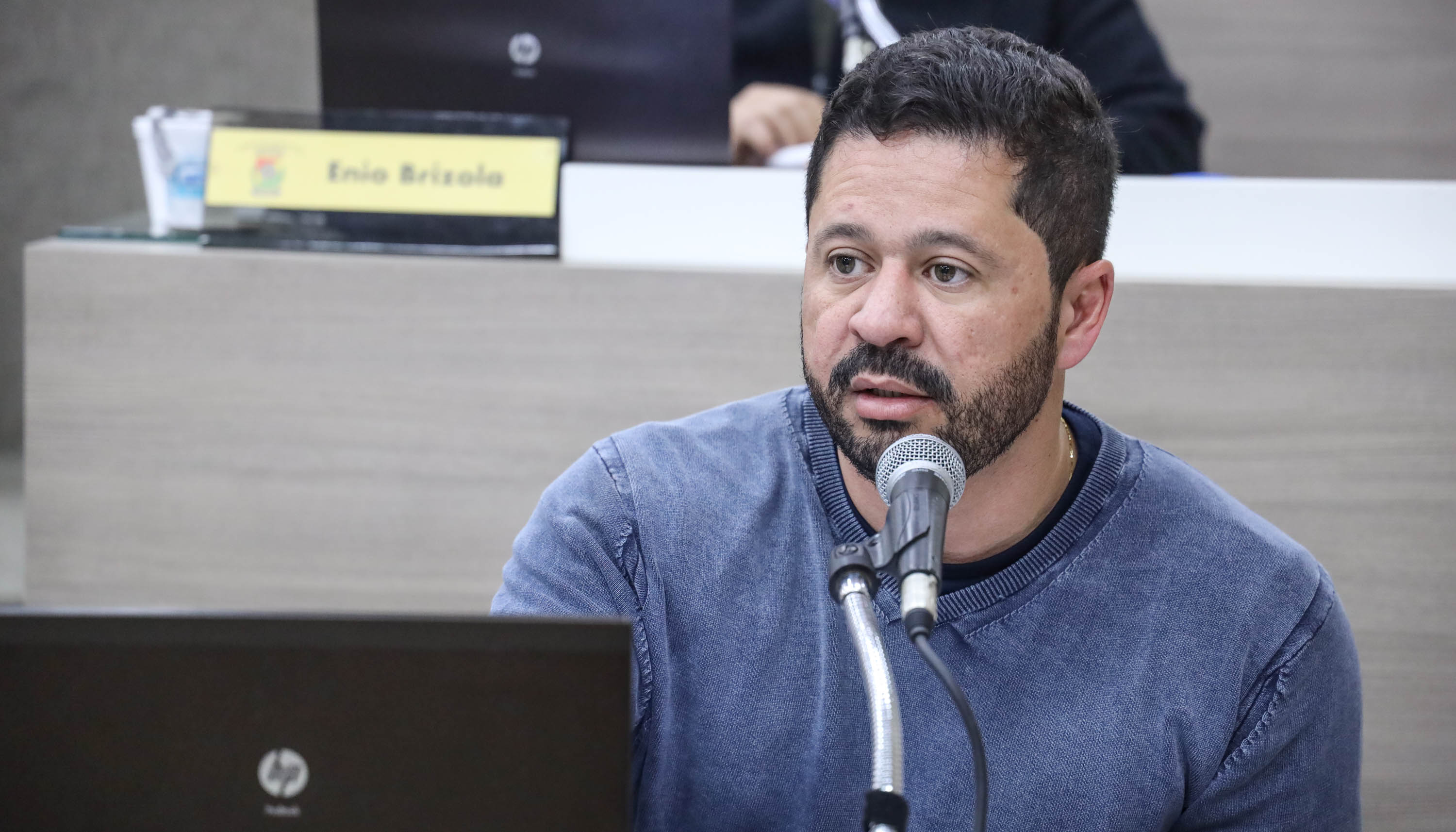 Alteração na Lei da Doula deve evitar que hospitais vetem presença da profissional