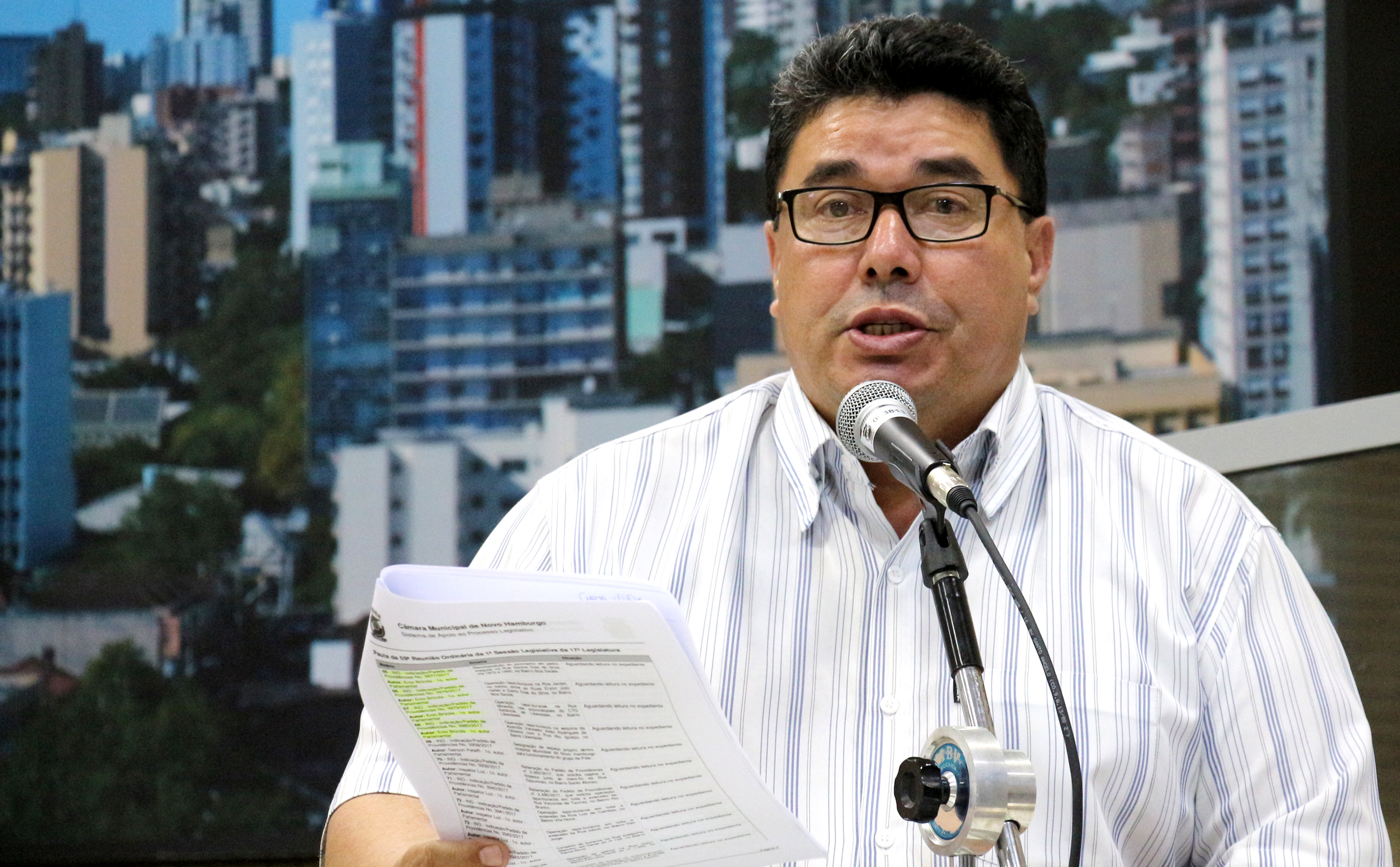 Alteração no Regimento Interno regulamenta realização de sessões solenes fora da Câmara