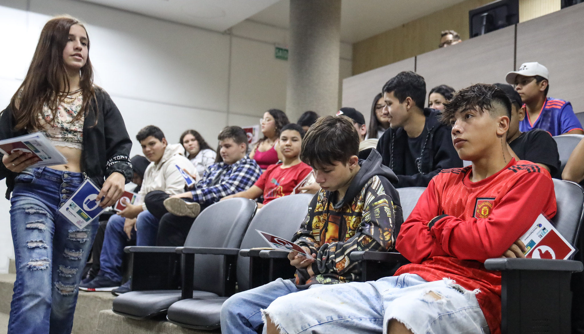 Alunos da Escola Seno Frederico Ludwig enriquecem palestra do Vereador Mirim com importantes debates