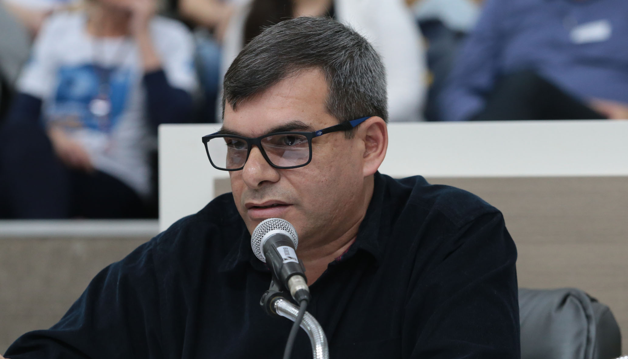 Aprovada alteração do símbolo do atendimento prioritário a idosos