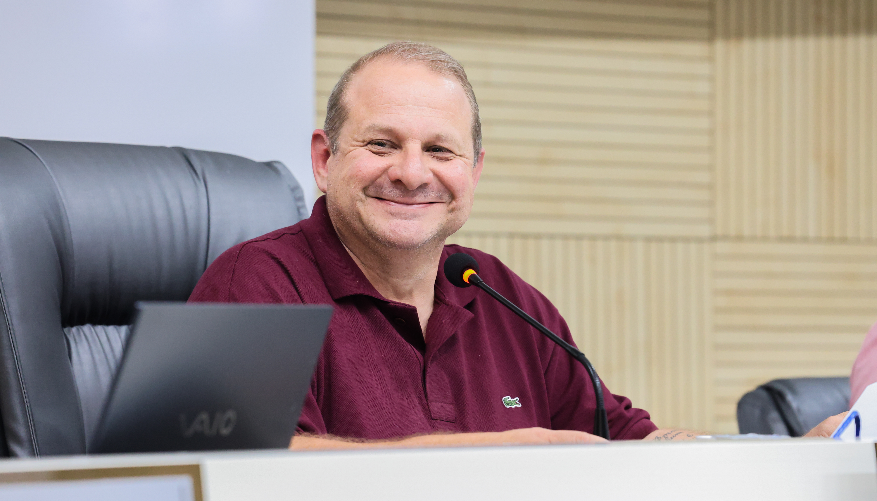 Aprovada instalação de parklets em vagas de estacionamento em calçadas