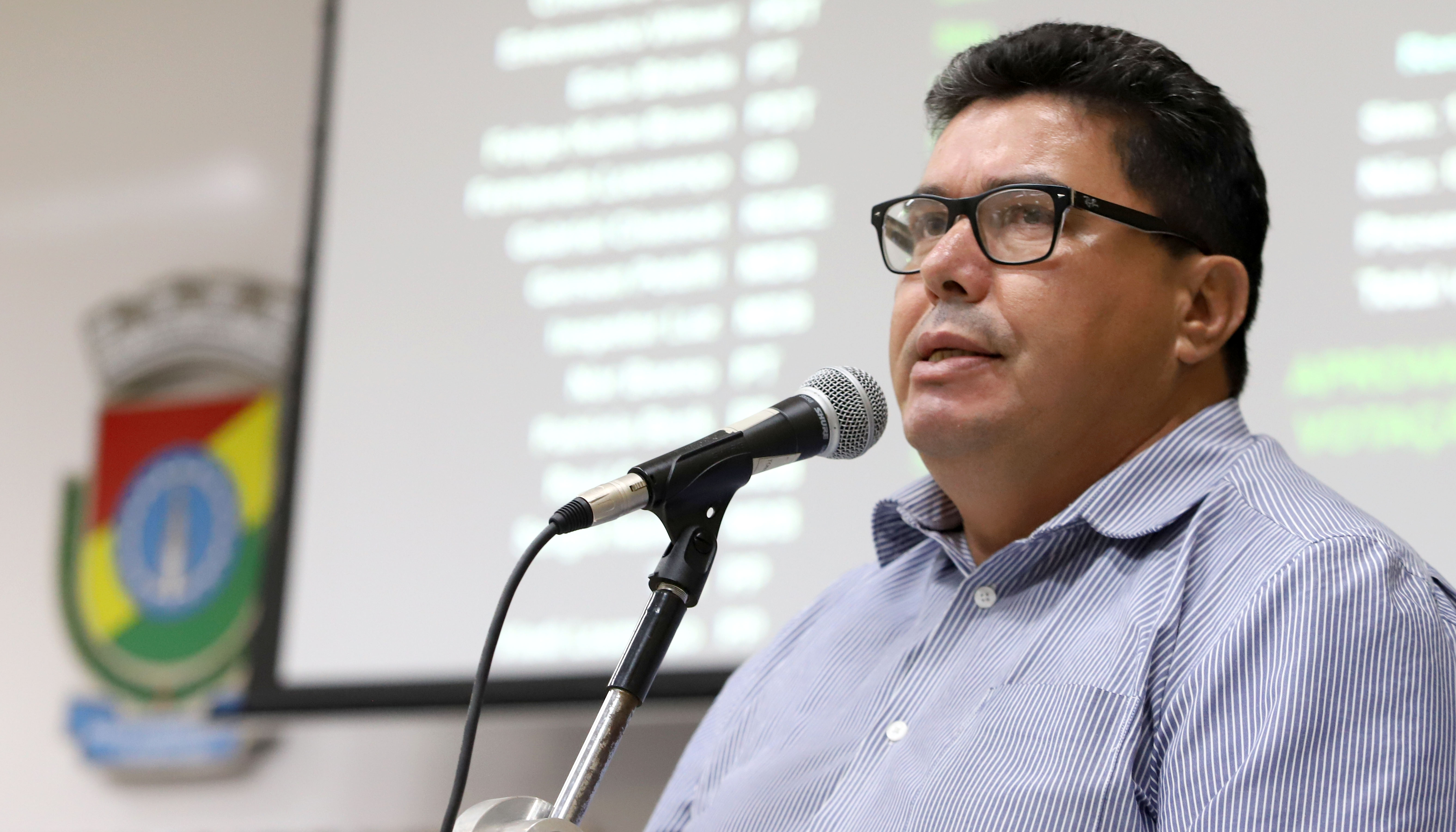 Aprovada moção de repúdio à declaração do ministro Paulo Guedes contra os servidores públicos