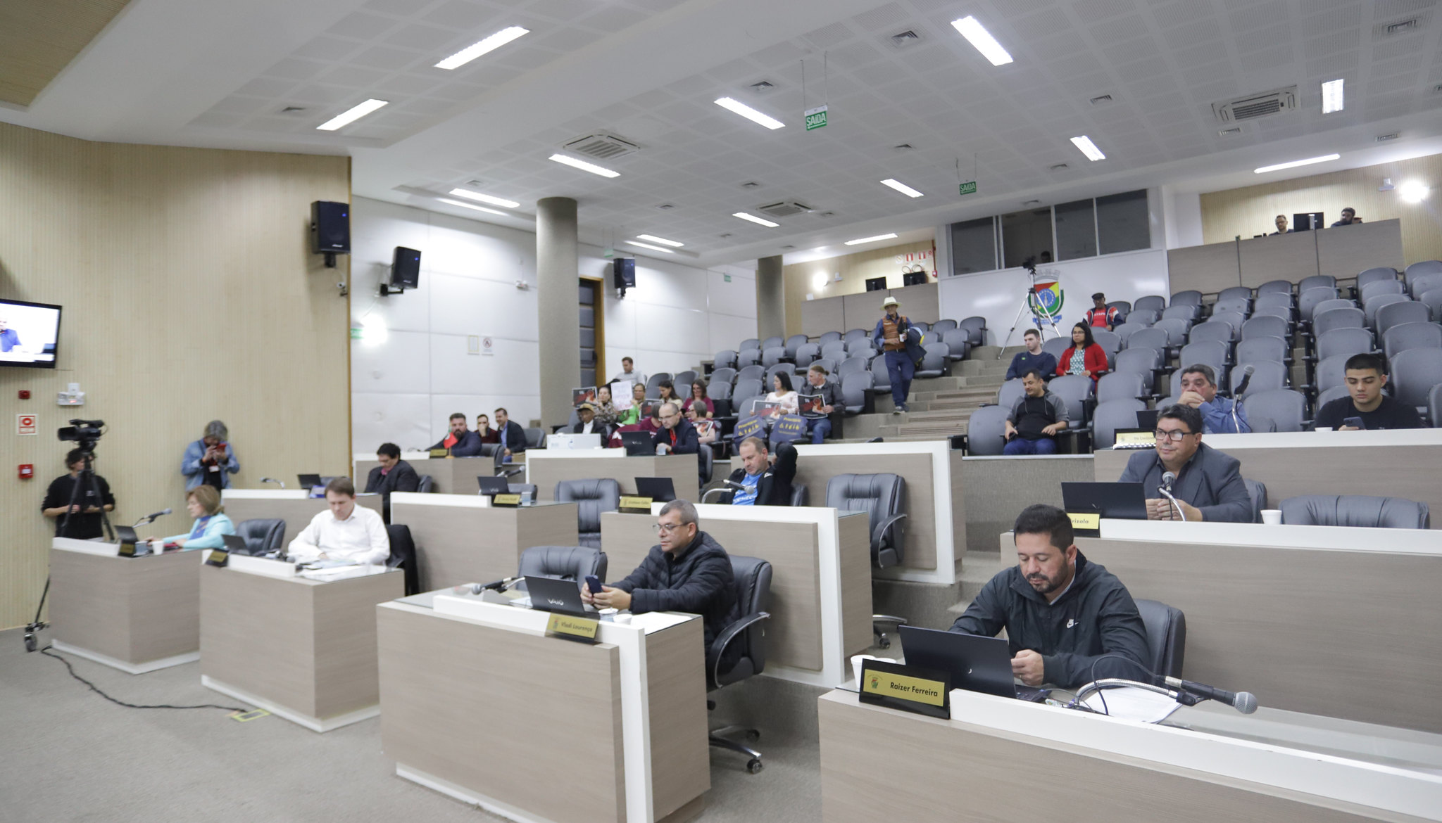 Aprovada reposição inflacionária dos salários do funcionalismo