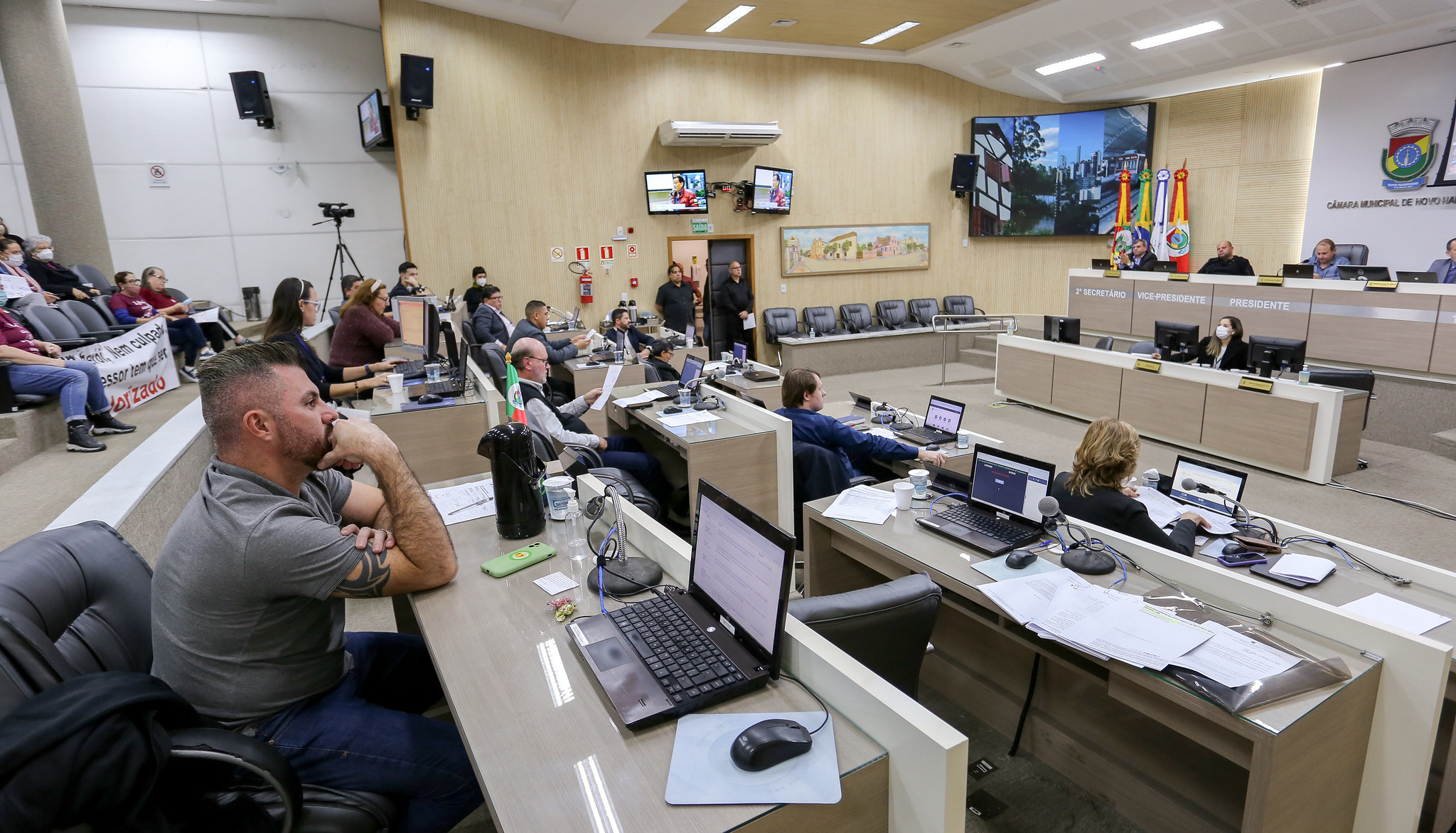 Aprovada reposição salarial de 10,89% para os servidores do Município