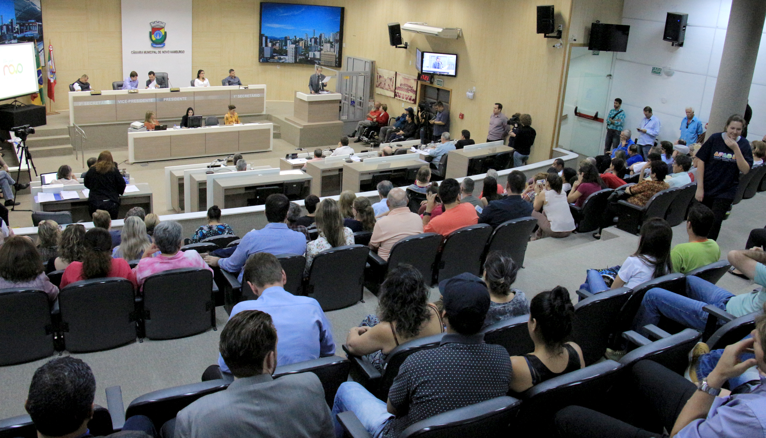 Aprovado projeto que autoriza o Executivo a conceder auxílio financeiro a entidades