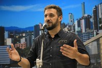 Aprovado projeto que institui o Dia Municipal da Pessoa com Surdocegueira