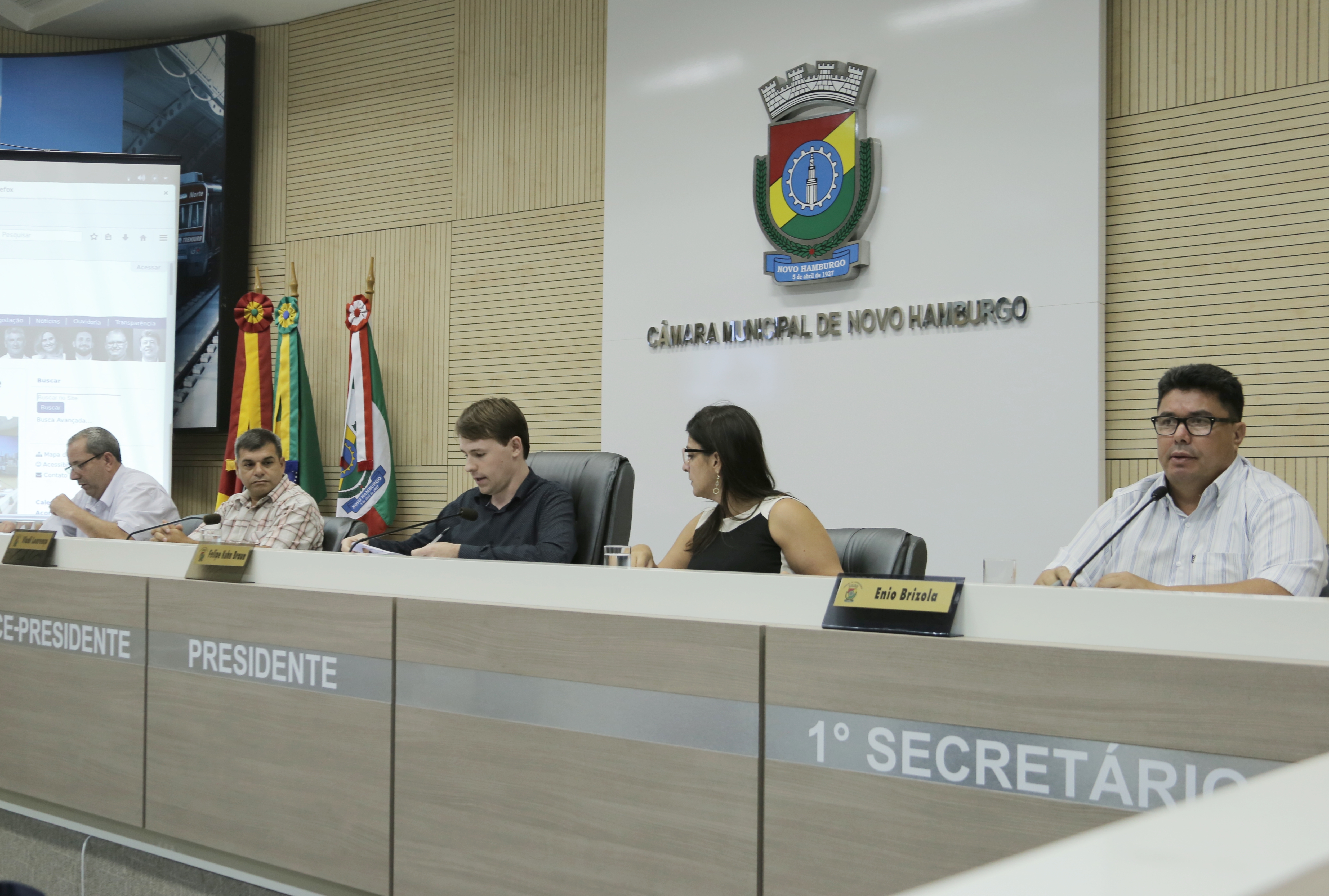 Aprovado projeto que revisa disposições sobre a Semana da Mulher