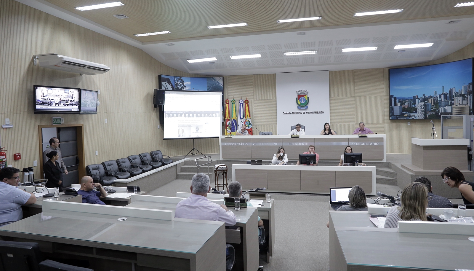 Autorizada contratação de financiamento no valor de R$ 20 milhões para obras viárias