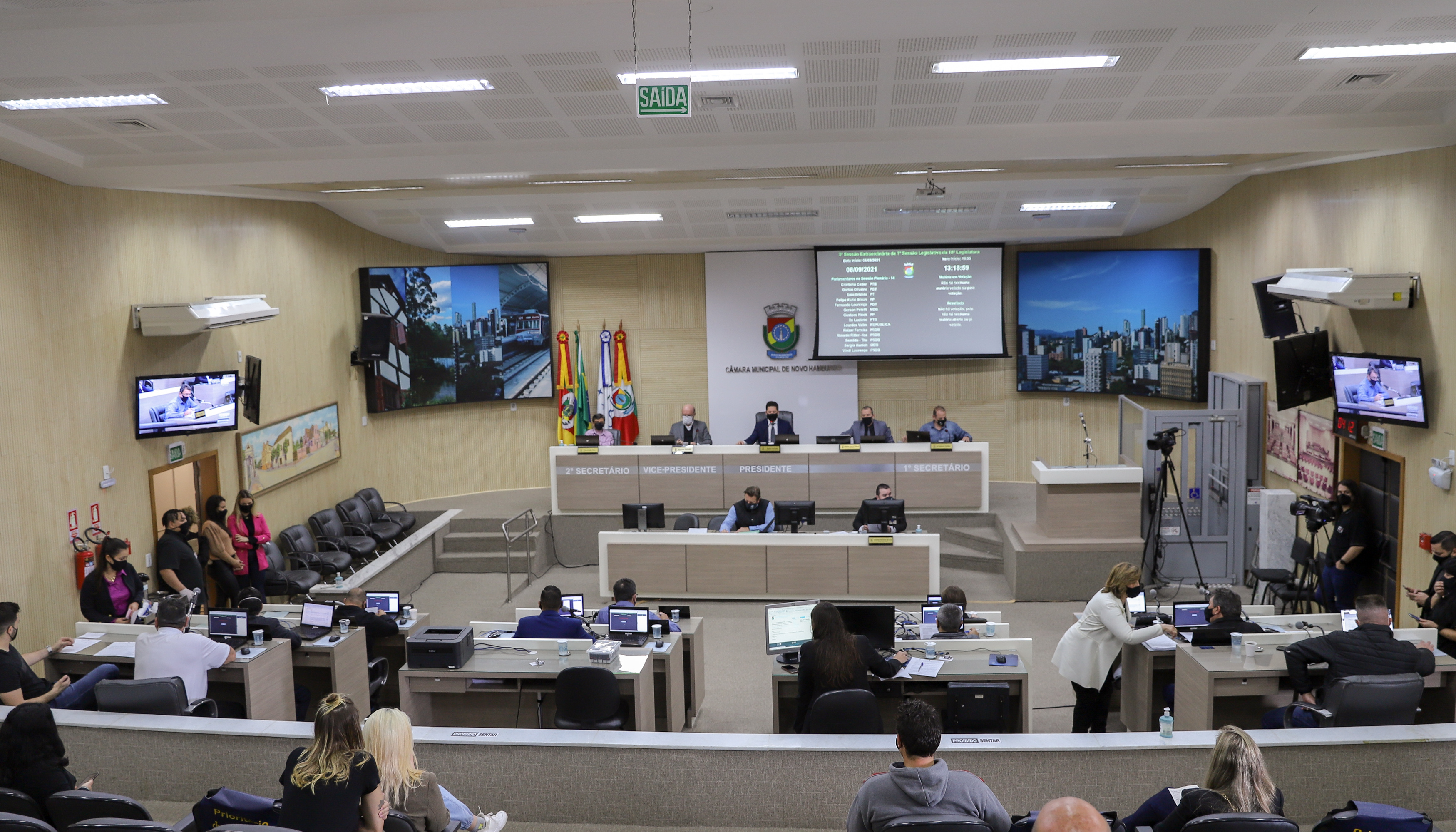 Câmara aprova atualização de regramento sobre gratuidades em cemitérios particulares