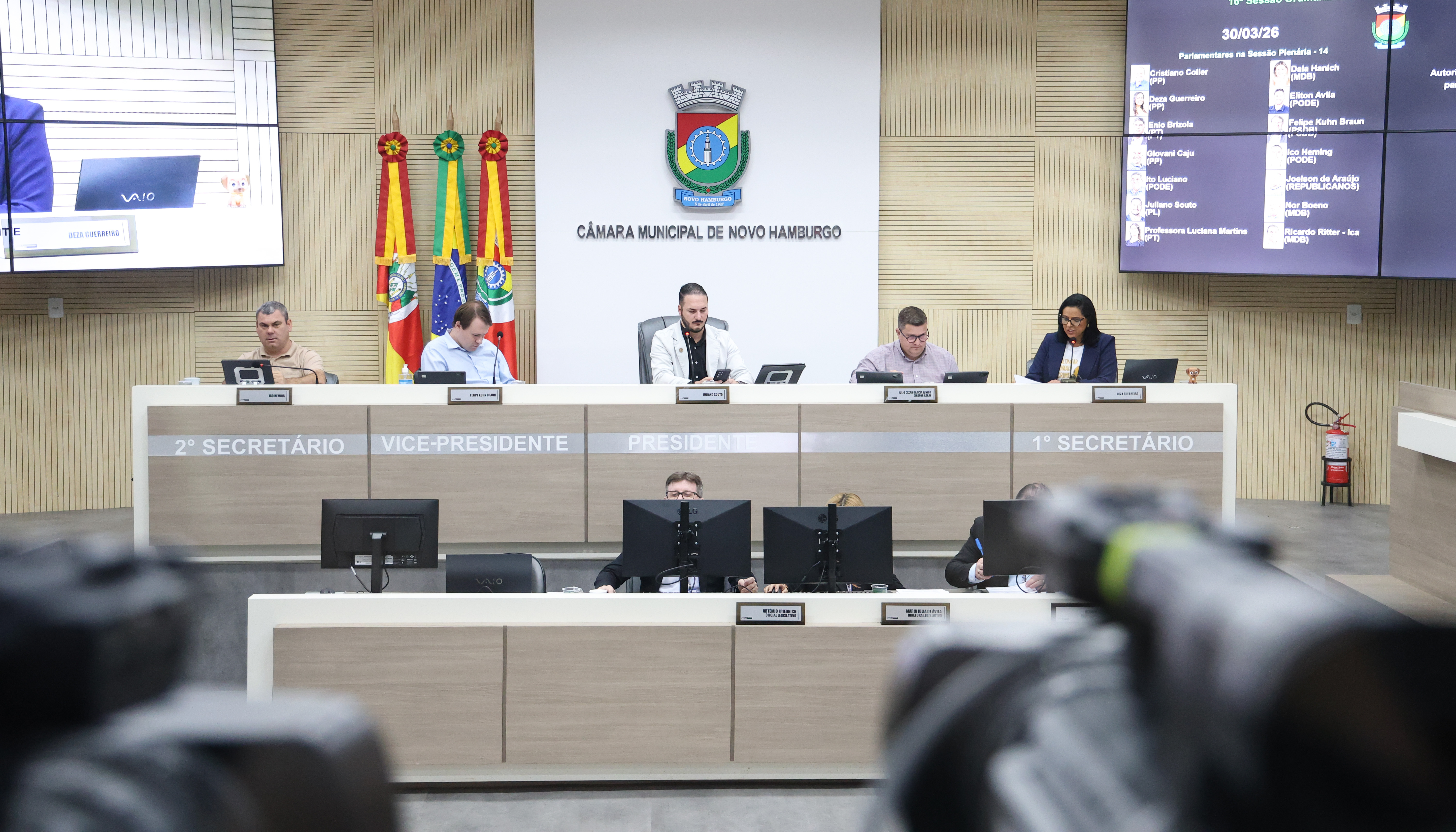 Câmara aprova contratação temporária de 41 profissionais para a Prefeitura