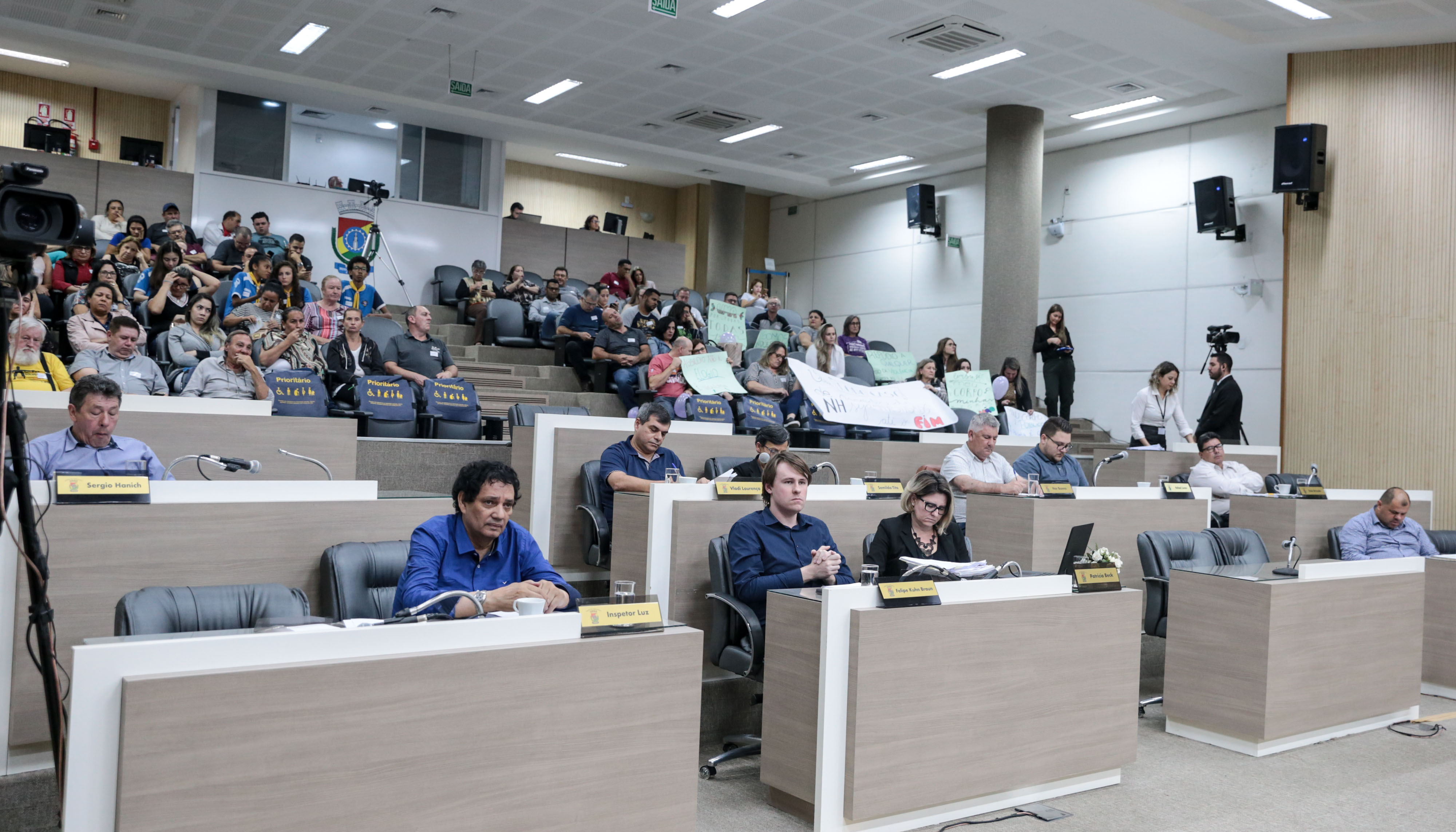 Câmara aprova crédito especial para a aquisição de cadeiras odontológicas e equipamentos antropométricos