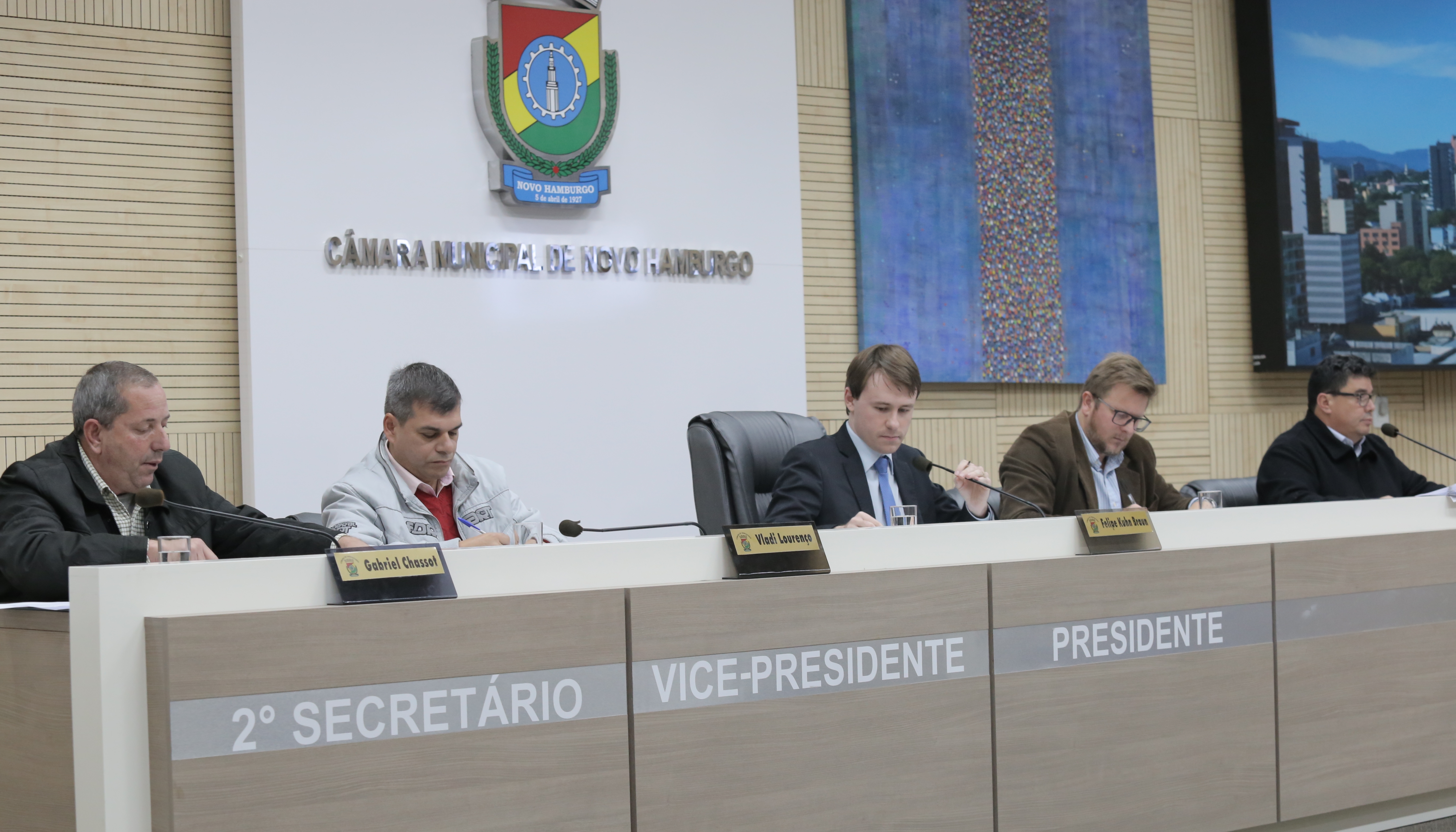 Câmara aprova criação de prêmio literário para alunos do ensino fundamental