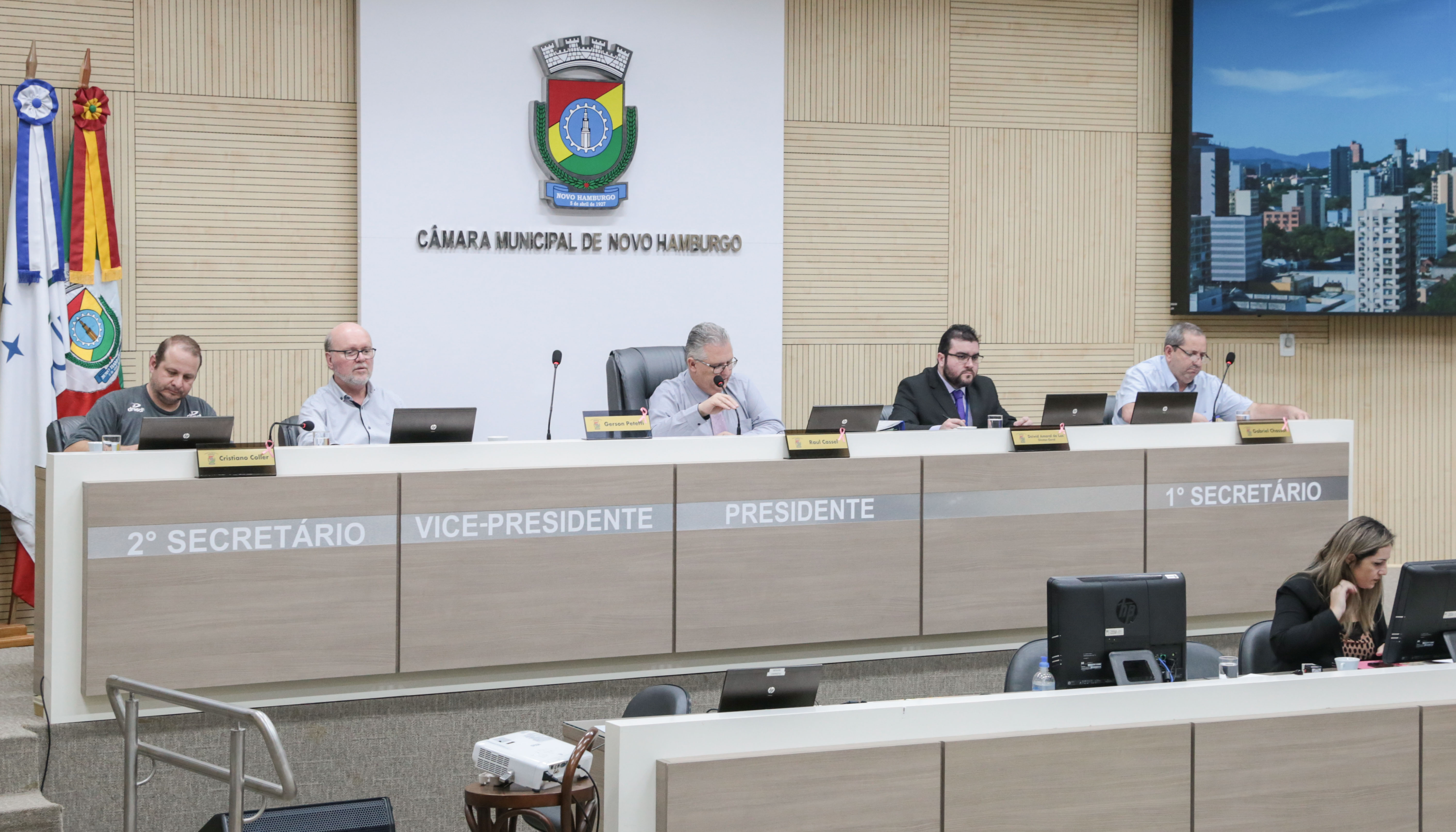 Câmara aprova entrega de bens inservíveis
