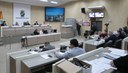 Câmara aprova reposição salarial parcelada para servidores e agentes políticos