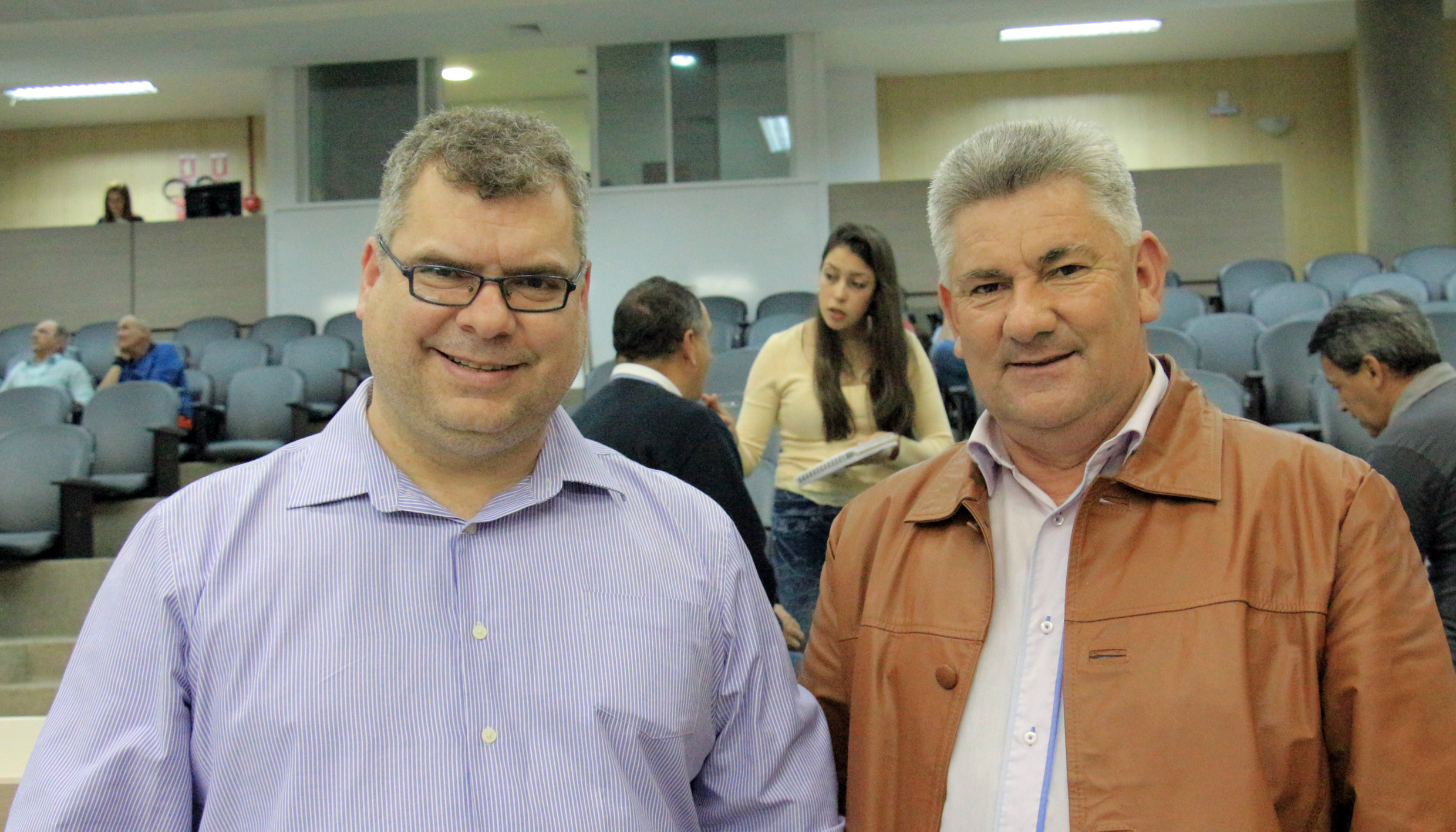 Legislativo aprova substitutivo que regulamenta ingresso de animais domésticos e de estimação em casas de saúde