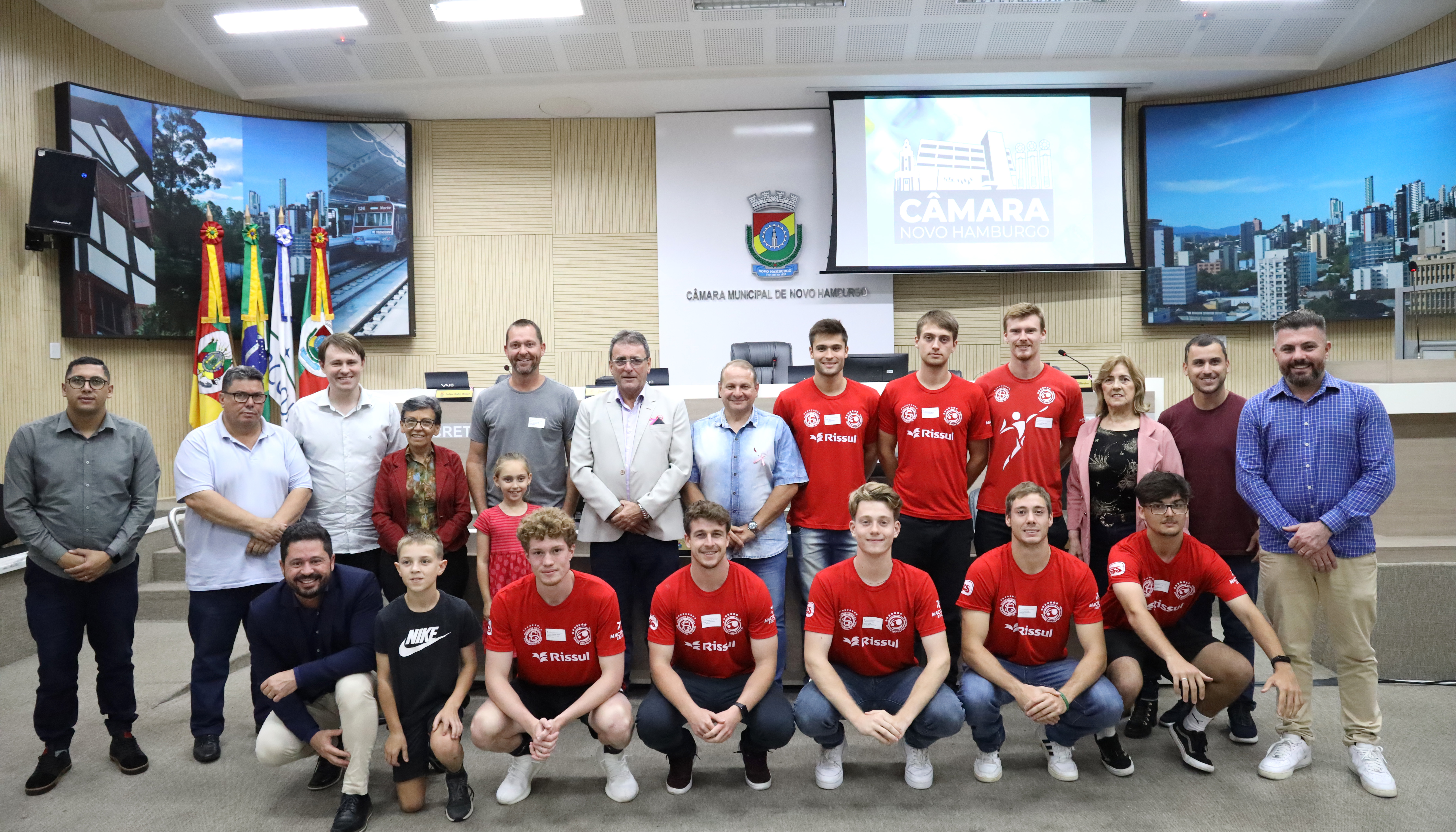 Câmara de Novo Hamburgo recebe os campeões mundiais de punhobol