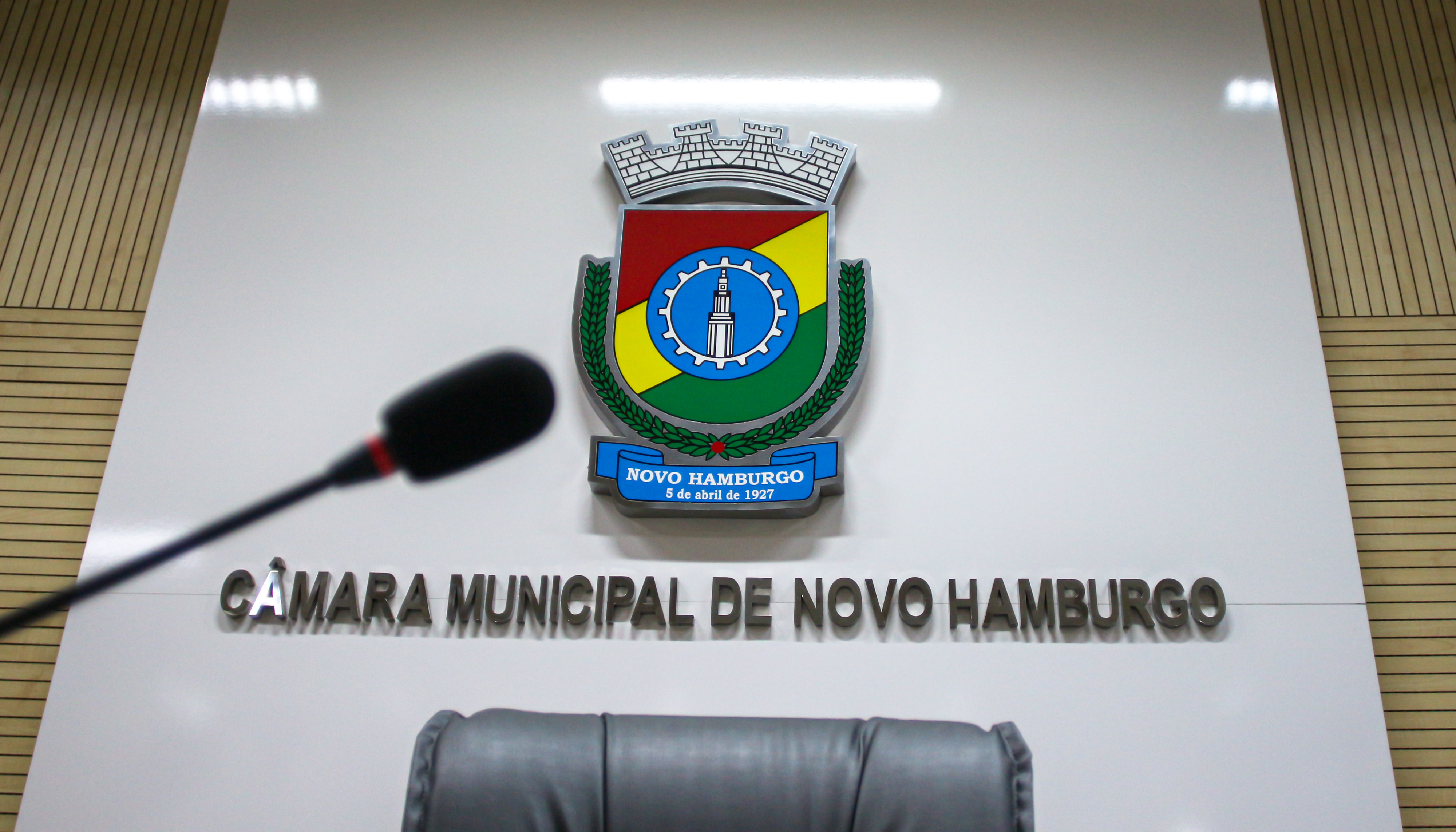 Câmara deve retomar suas sessões nesta quarta-feira